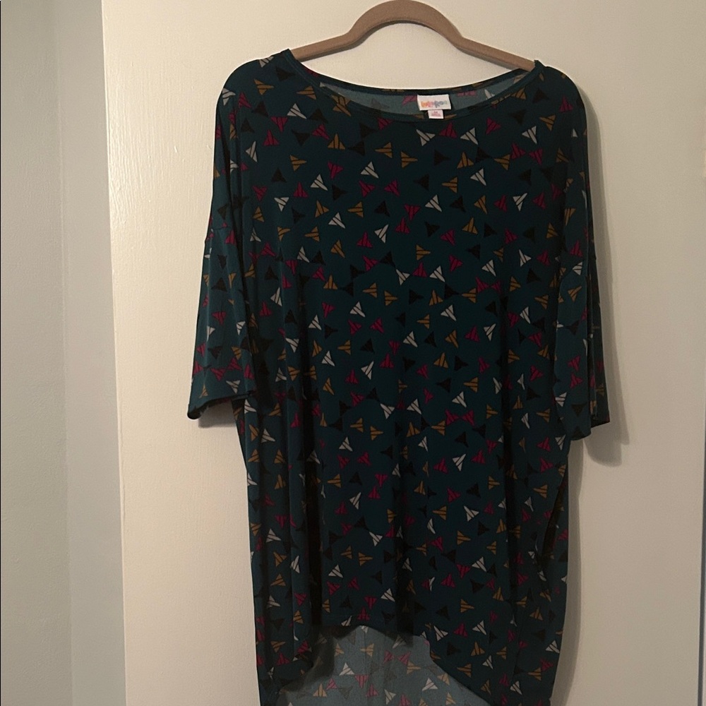 Stylish Women's Top with Geometric Print
